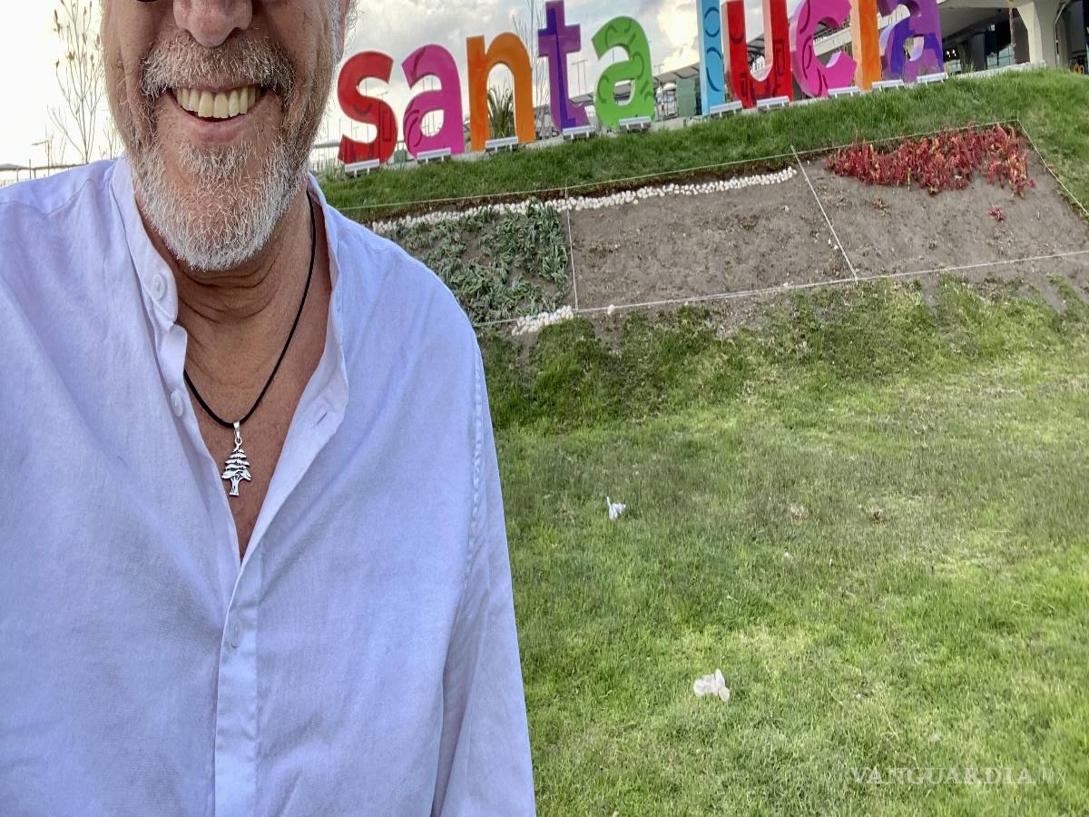 $!El autor en el Aeropuerto Internacional Felipe Ángeles (AIFA) ubicado en la Base Aérea Militar de Santa Lucía, en Zumpango, en el Estado de México.