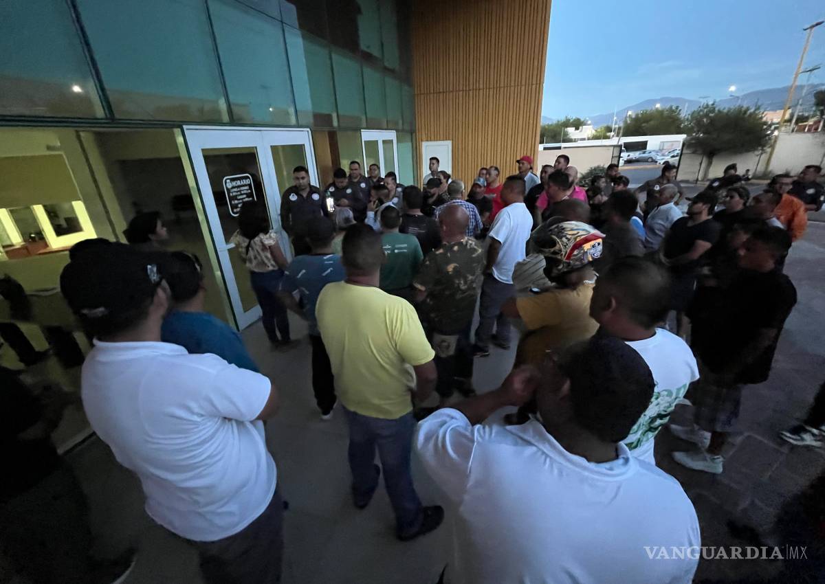 $!Un grupo de representantes de los trabajadores del hotel fueron recibidos en la FGE.