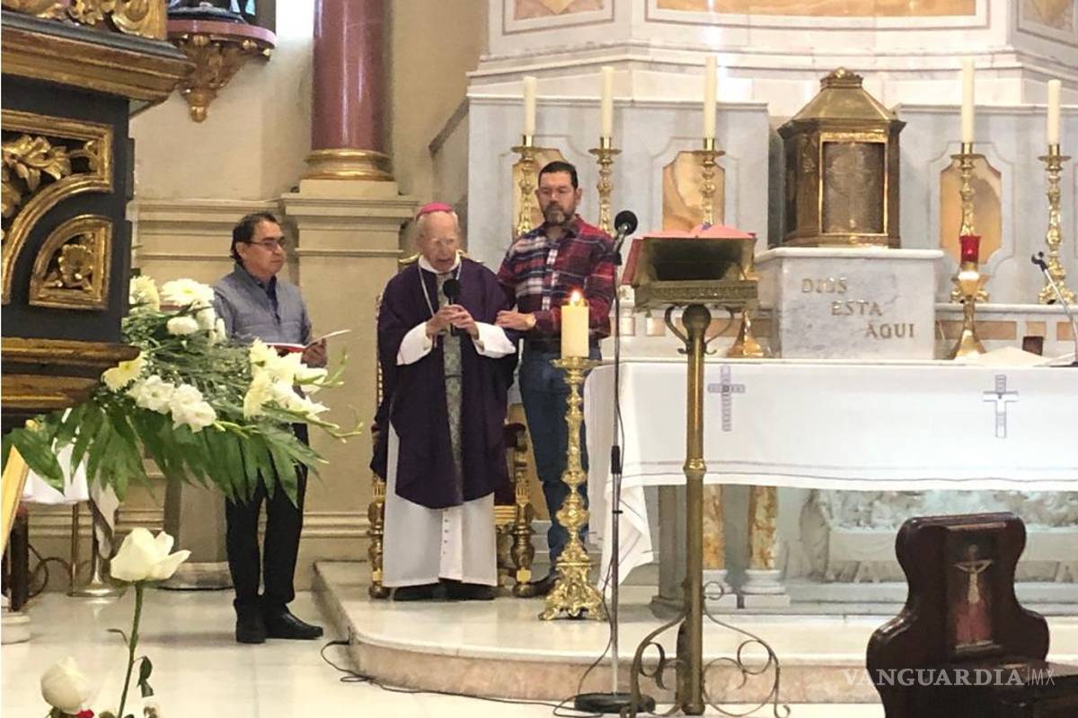 Obispo emérito Francisco Villalobos de Saltillo imparte misa tras salir del hospital