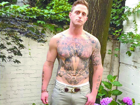 Hijo de Michael Douglas se tatúa a su padre y a su abuelo