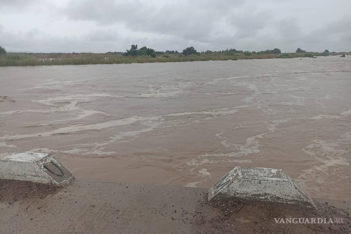 Desbordamiento del Río Aguanaval provoca inundaciones en ejido de Viesca (video)