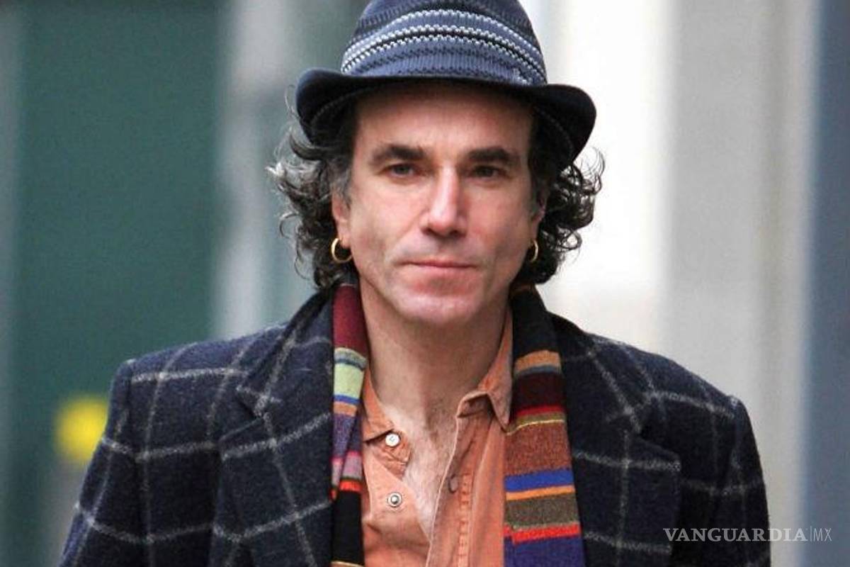 Daniel Day-Lewis dona los manuscritos de su padre a la universidad de Oxford
