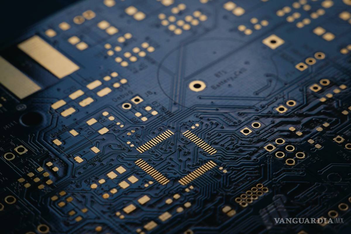 Chips, recurso tecnológico que ‘mandó’ a paro técnico a GM, sigue escasez a nivel mundial