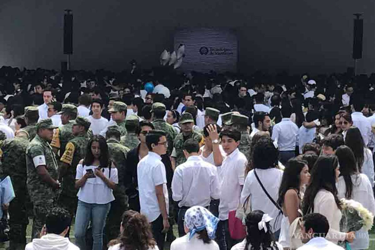 Despiden a alumnos fallecidos en Tec de Monterrey con homenaje