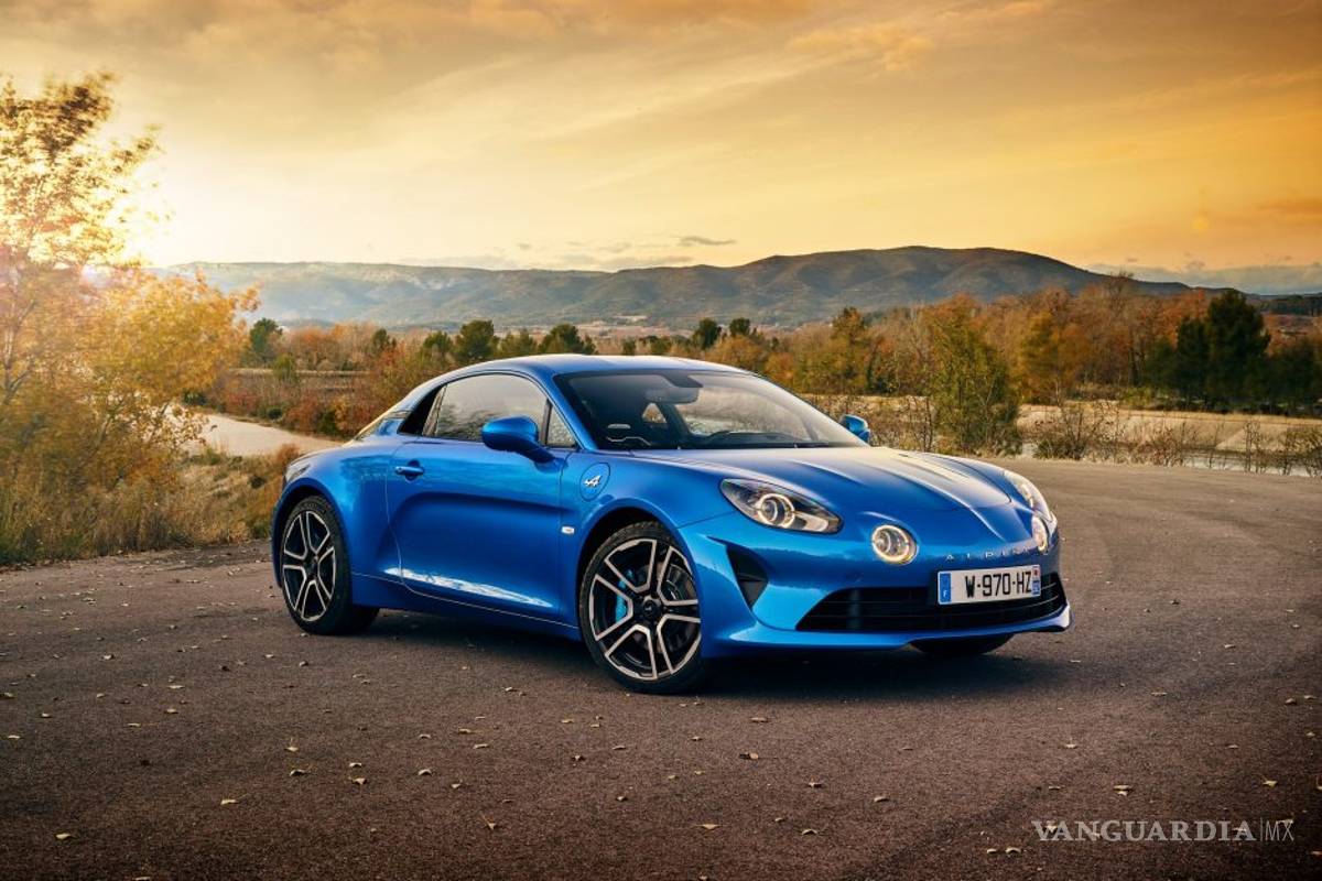 Renault revive el Alpine A110, recreándolo como una bomba deportiva