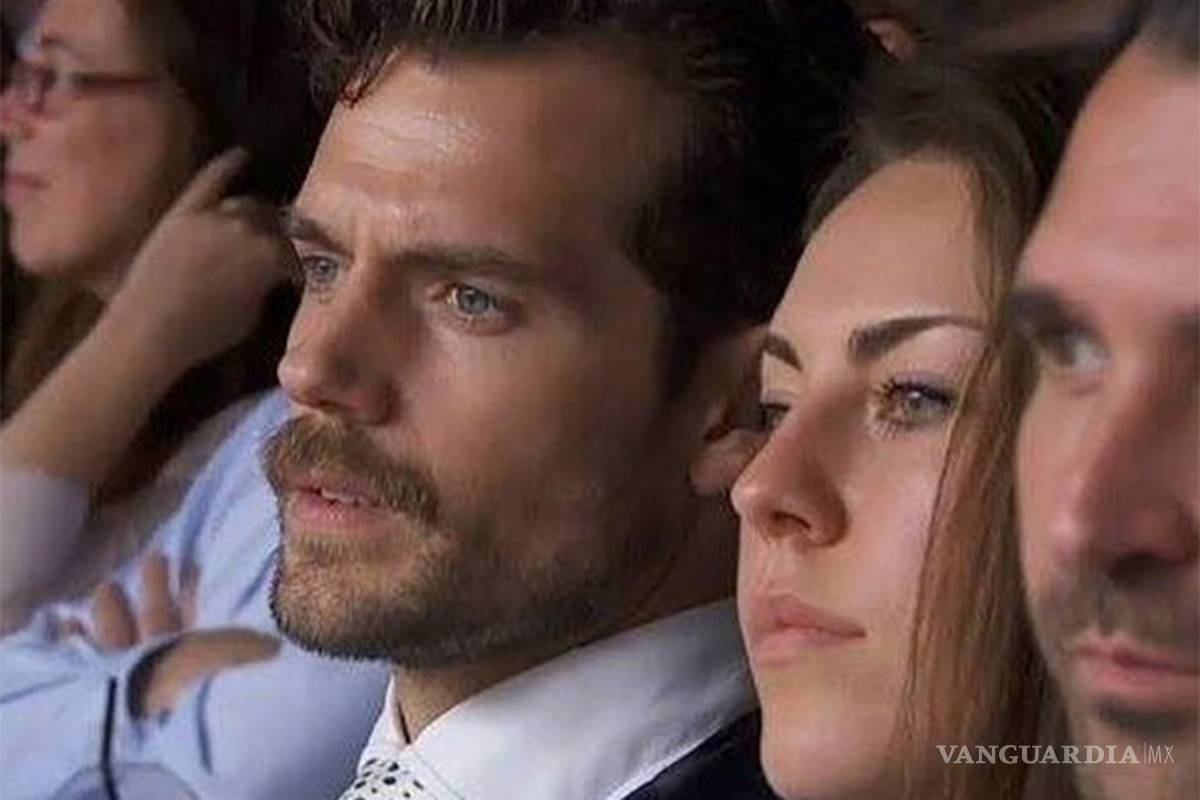 Henry Cavill se pasea en Wimbledon con su novia, Lucy Cork