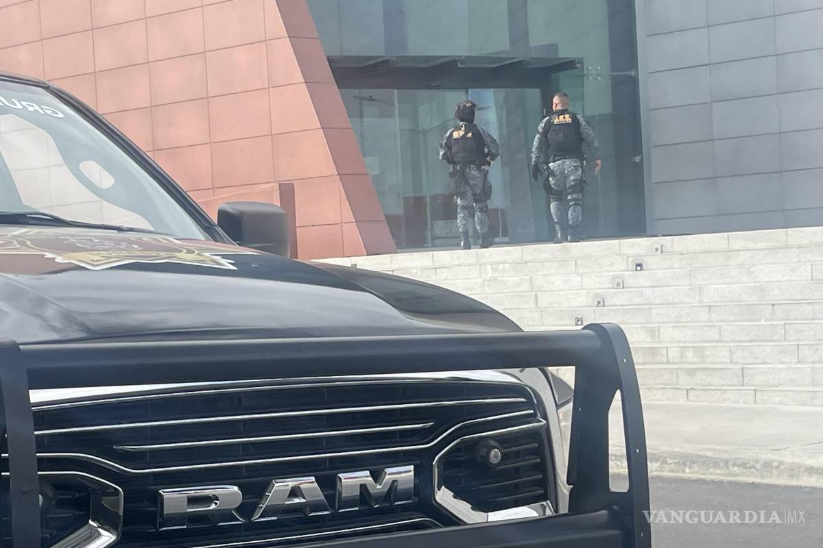 Realizan operativo para trasladar a secuestradores, en Saltillo