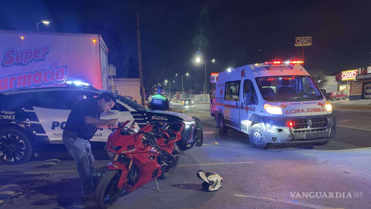 LOS TUMBAN DE UNA MOTO.