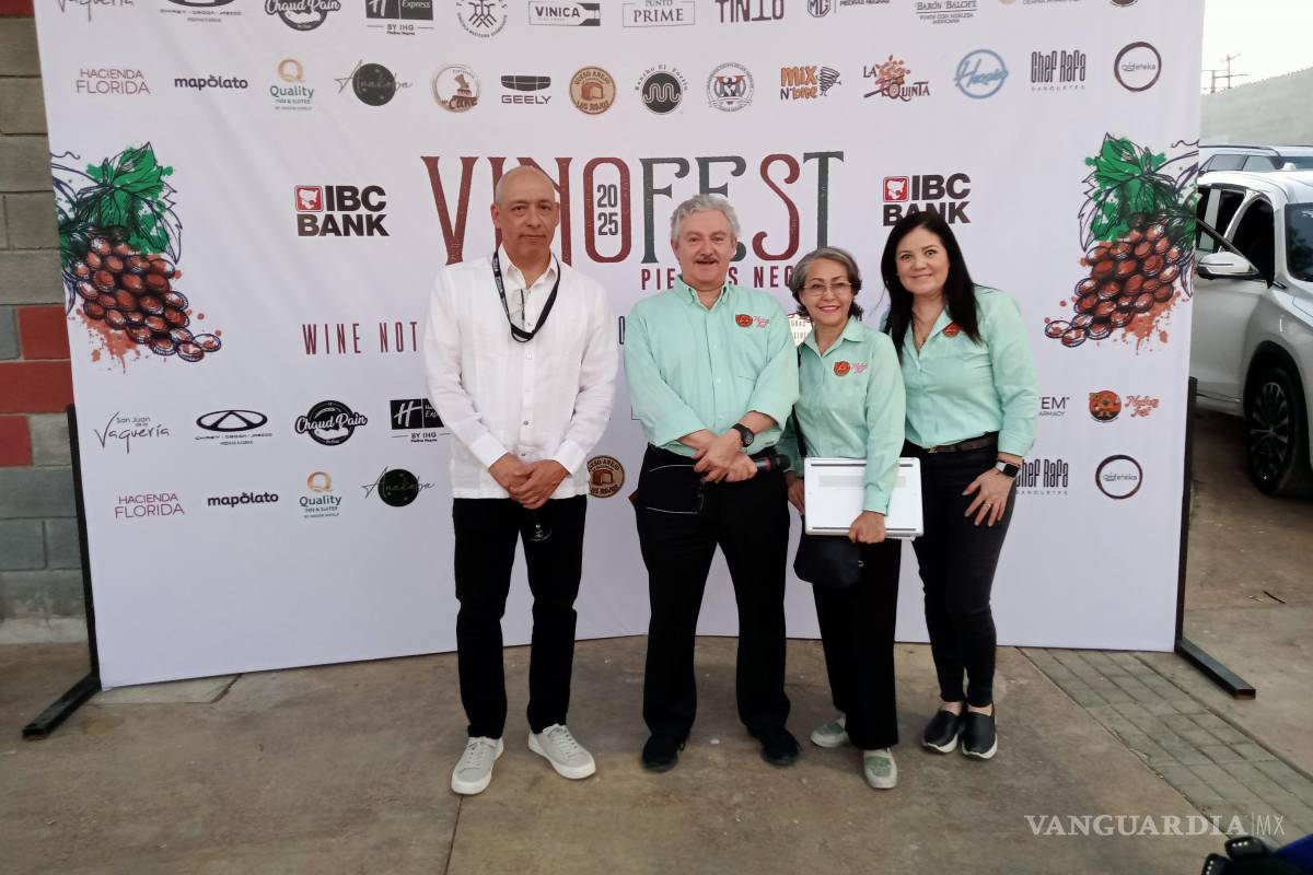 $!El sommelier José Carlos Palacios inauguró el Primer Vino Fest 2025 en Piedras Negras.