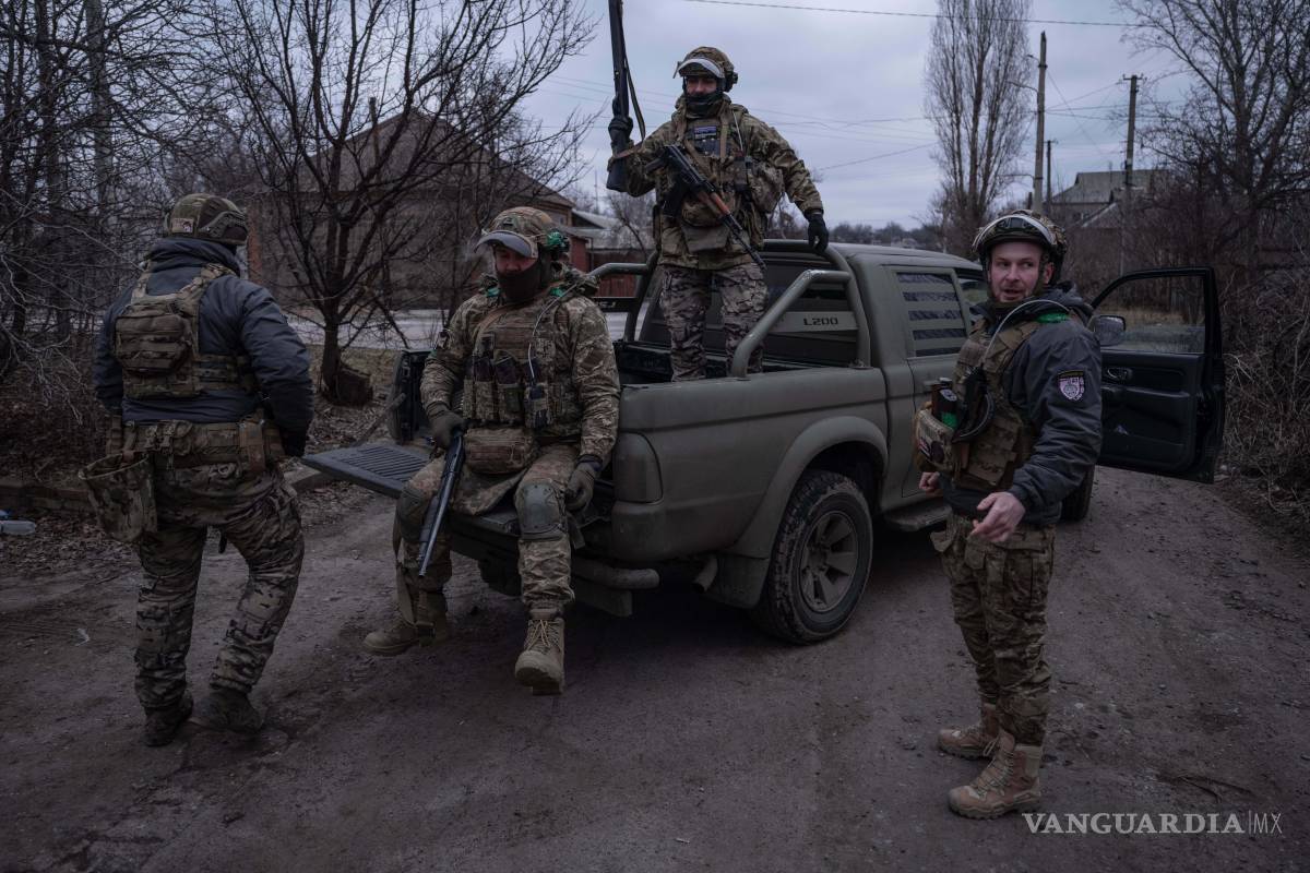 $!Ambos bandos mantienen fuerzas armadas desplegadas en su territorio para hacer frente a ataques.