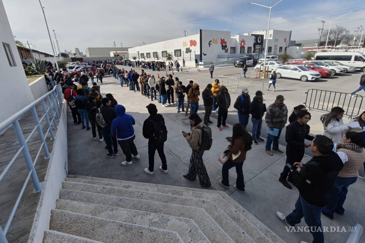 $!Personal de la Secretaría del Trabajo supervisa el ingreso y atención de los participantes.