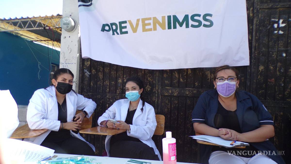 $!Personal del IMSS brindó ofreció consultas médicas.
