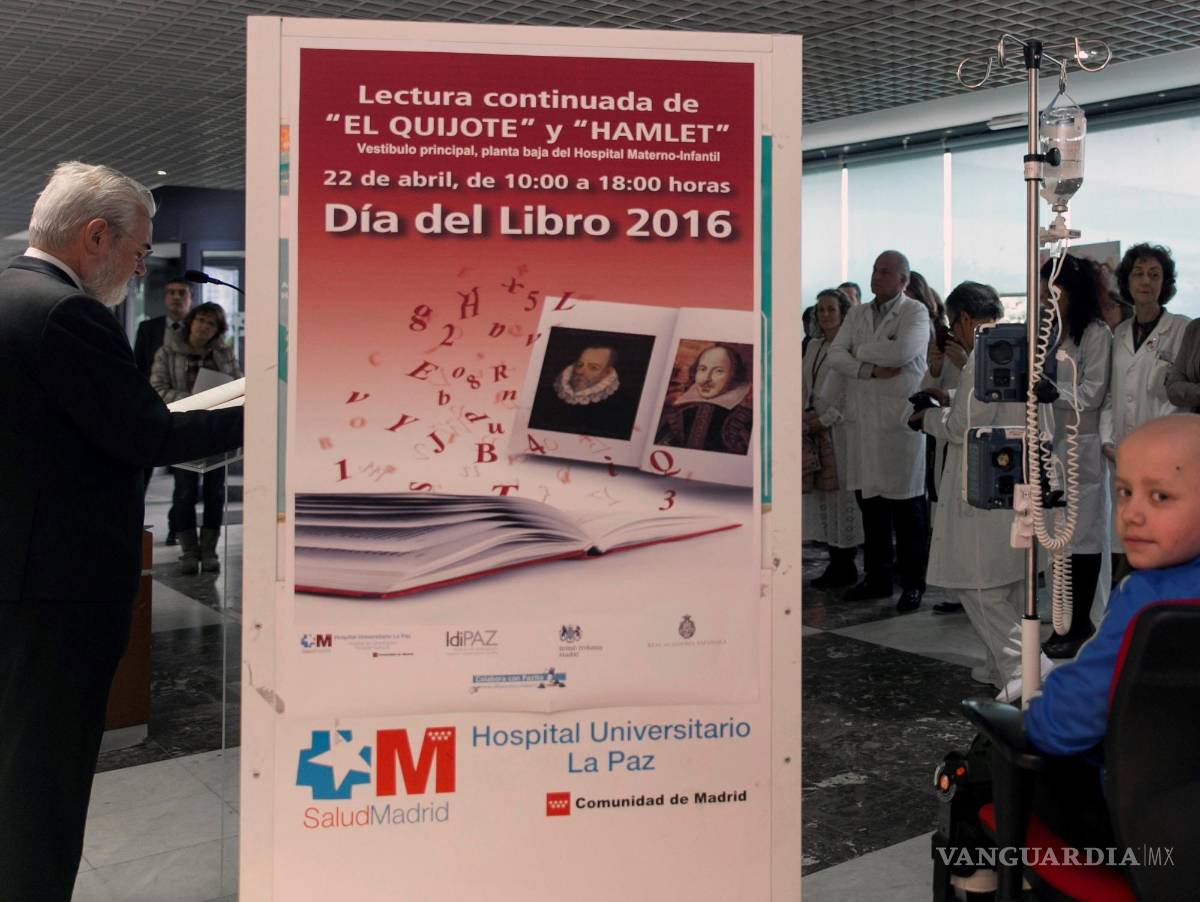 $!Lectura del Quijote en el Hospital La Paz de Madrid, que se suma a los actos para celebrar el Día del Libro.