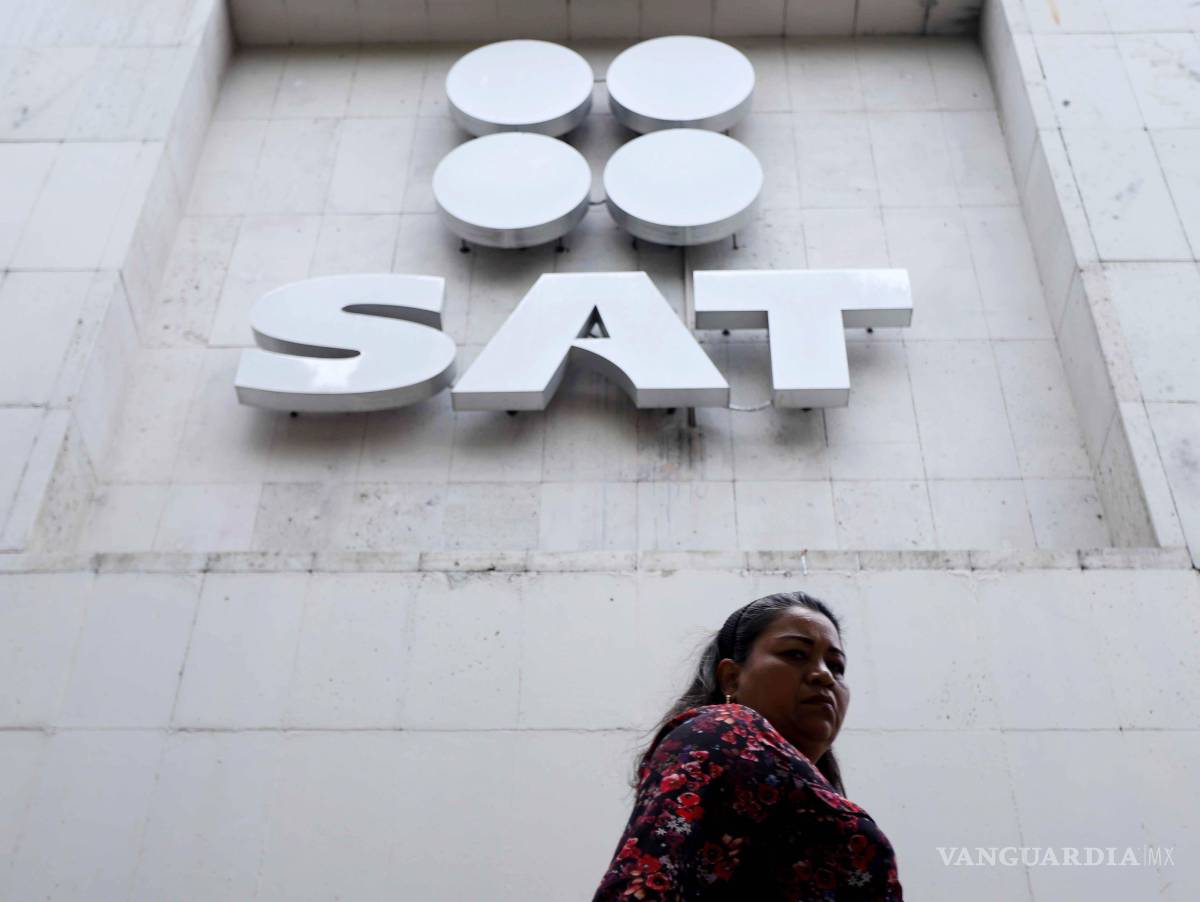 $!El SAT implementará mayor vigilancia en las finanzas de algunos sectores.