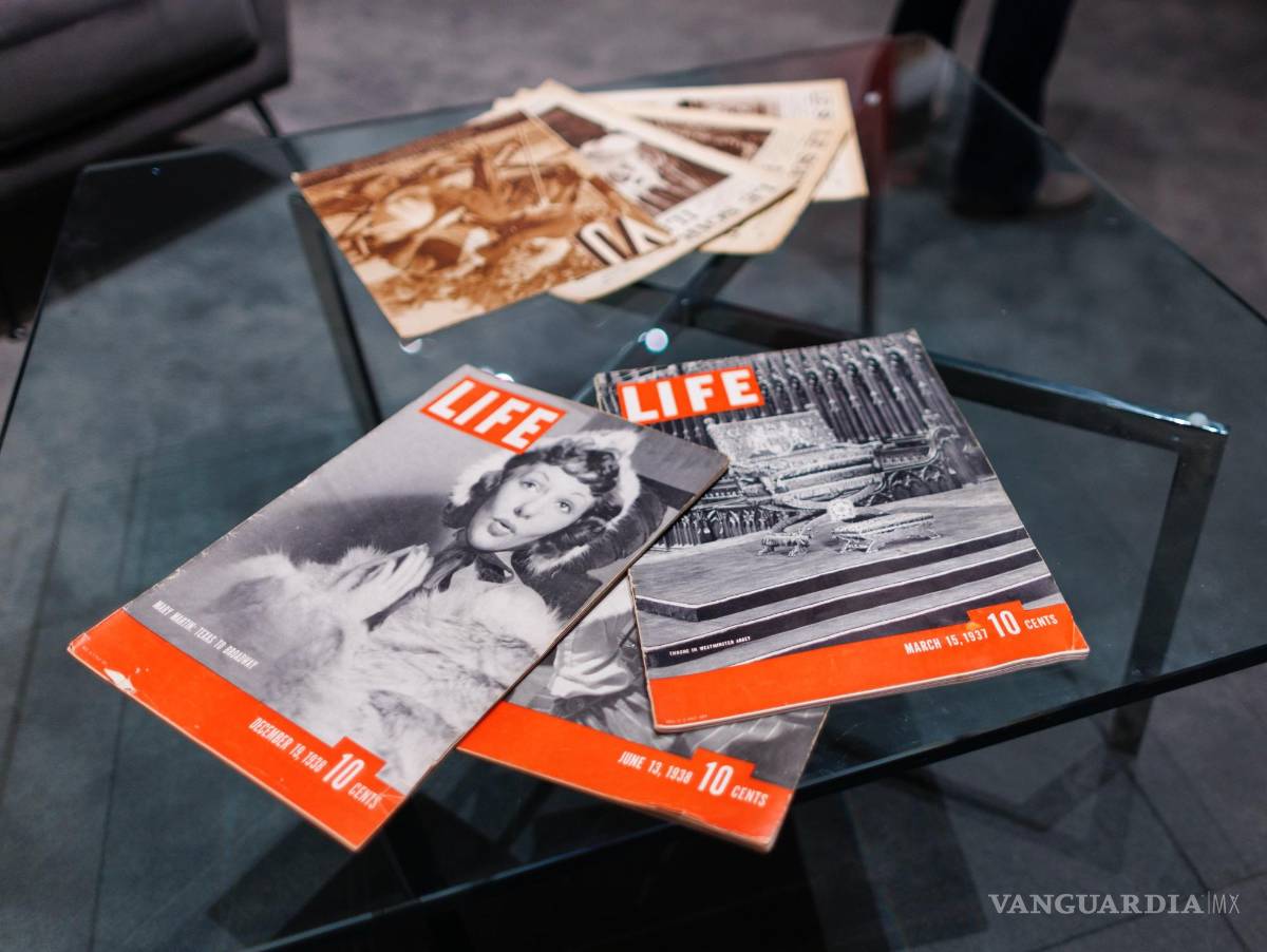 $!Se exhiben copias de la revista Life en la exposición “La revista Life y el poder de la fotografía”, en el Museo de Bellas Artes de Boston, Massachusetts.