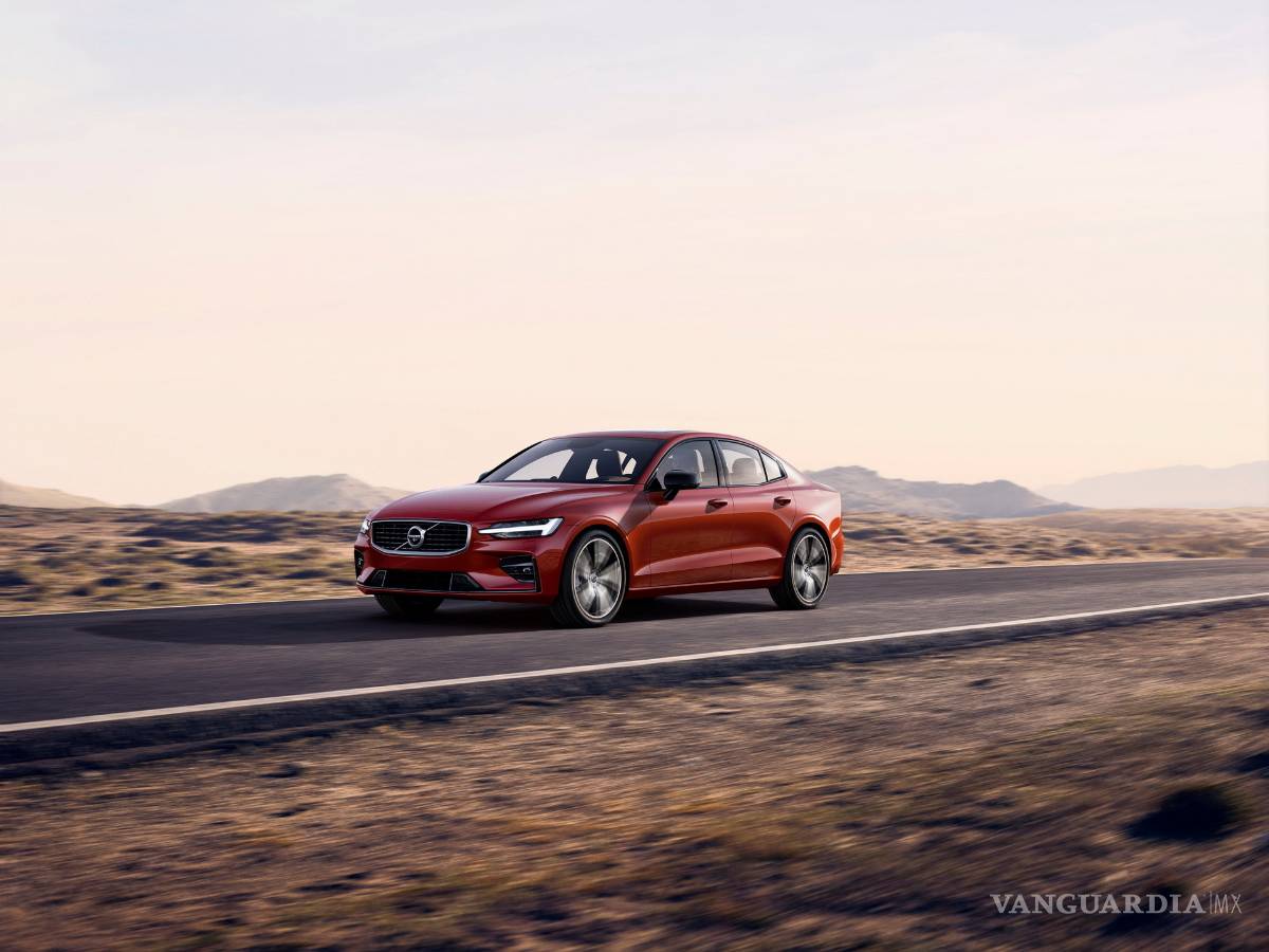 $!Volvo S60 2019, 415 hp para enfrentar al A4 y el Serie 3