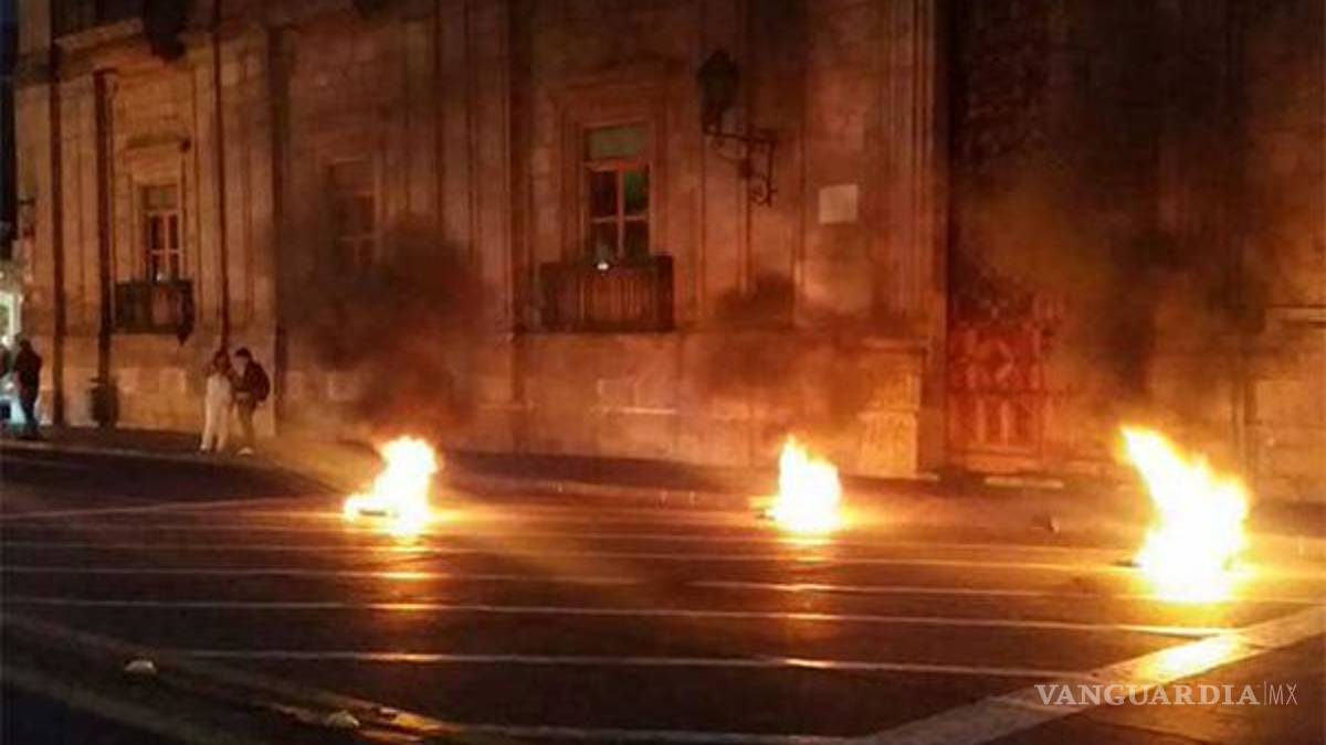 Normalistas protestan en Morelia contra detenciones