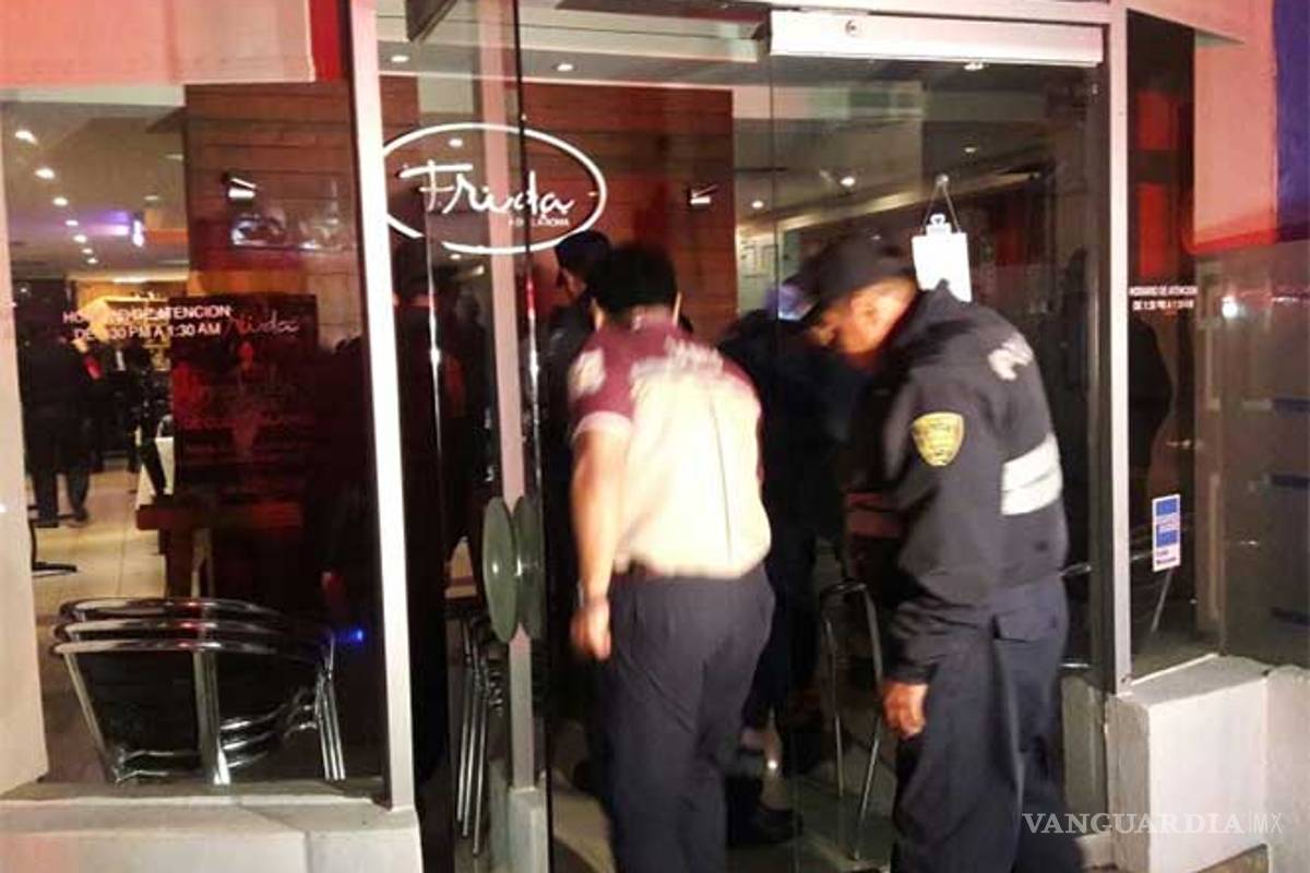 Lo asesinan mientras cenaba en restaurante de la colonia Roma