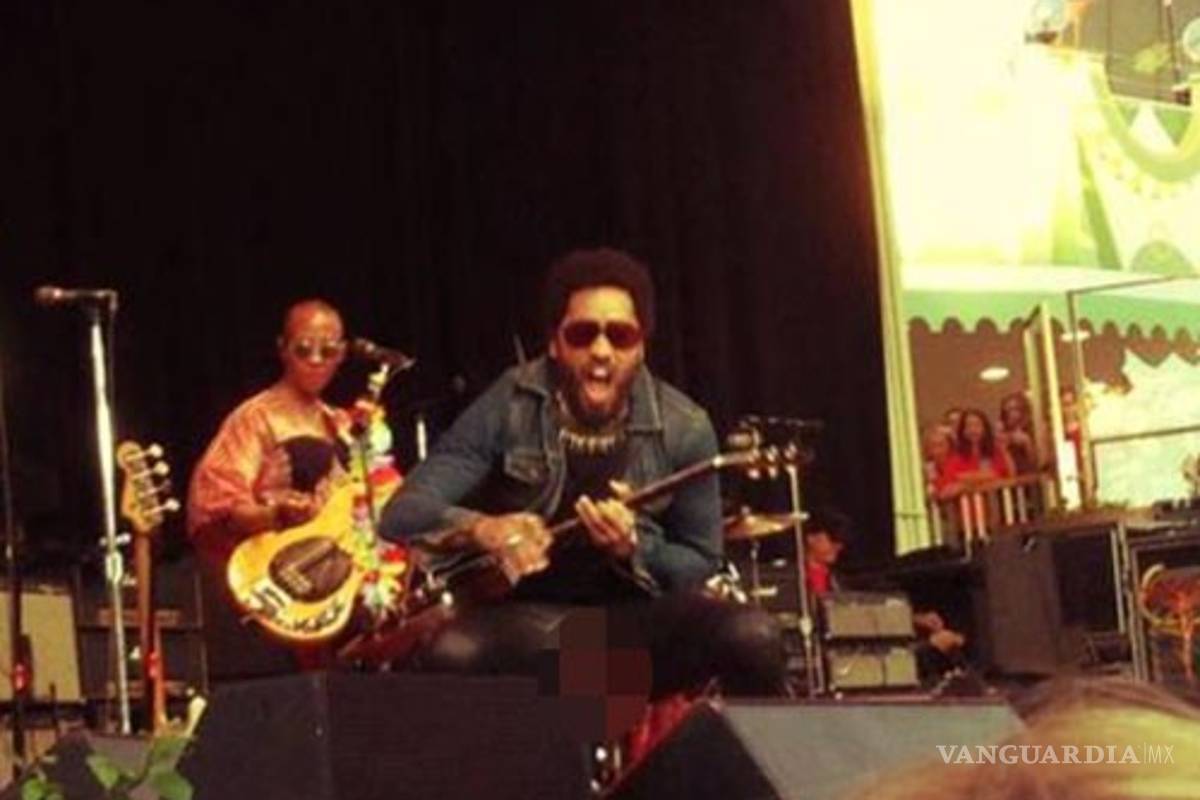 $!Lenny Kravitz habla de cuando se le rompió el pantalón en pleno show
