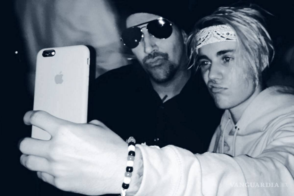 Justin Bieber y Manson se toman 'selfie'