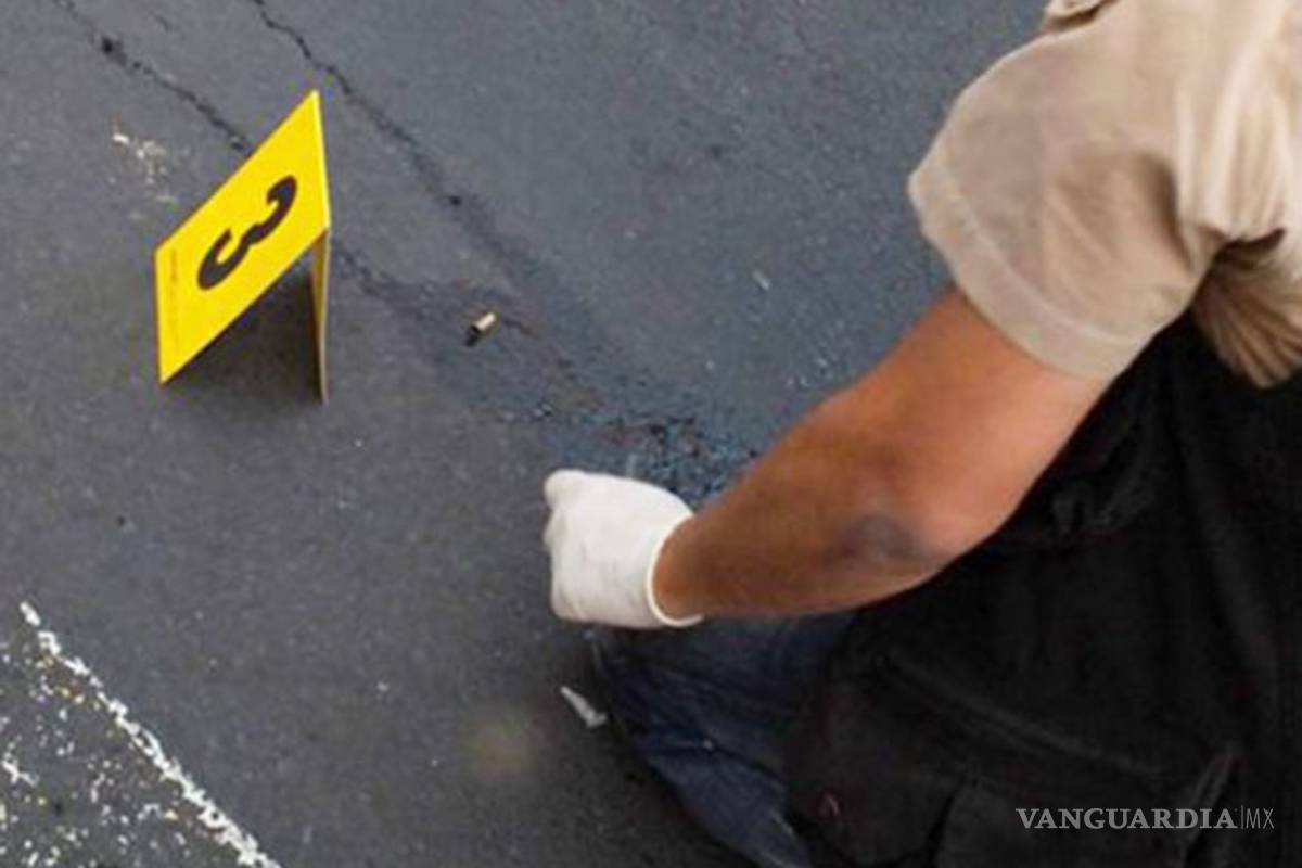 Balacera entre ladrones de combustible y federales deja 2 civiles muertos