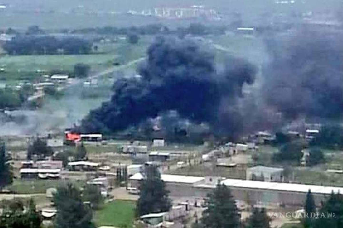 Al menos un muerto tras explosión en Tultepec