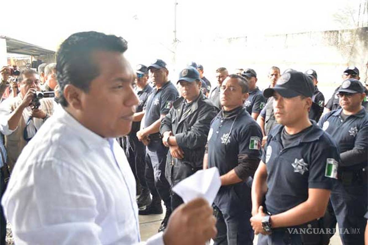 Alcalde de Tlaquiltenango toma control de la seguridad; corre al mando único