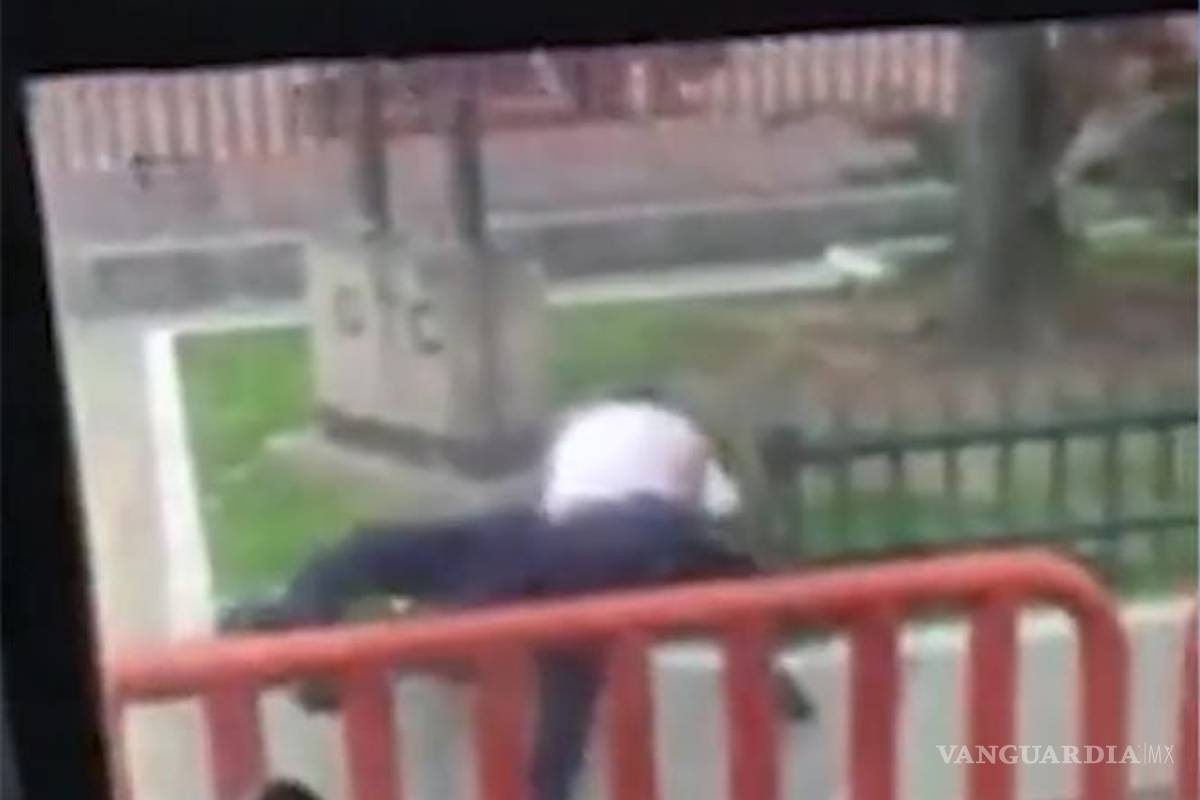 Choferes se olvidan de pasajeros y se enfrascan en feroz pelea (Video)