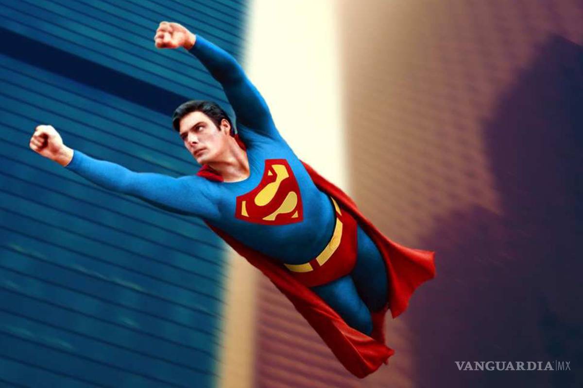 Subastan trajes del Batman, de Keaton y el Superman, de Reeve