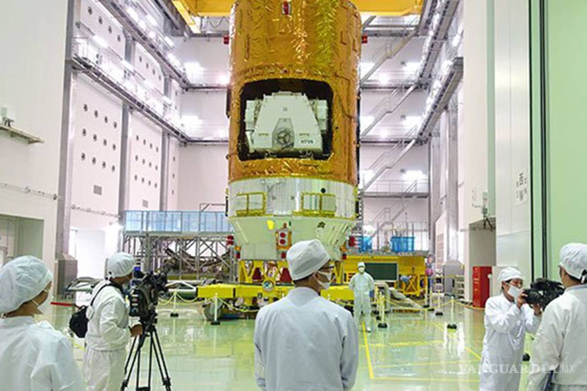 Japón lanza al espacio el primer limpiador de basura espacial