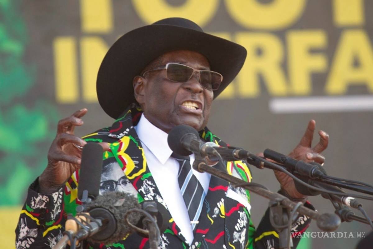 Mugabe no dimite y pide que el país vuelva a la normalidad