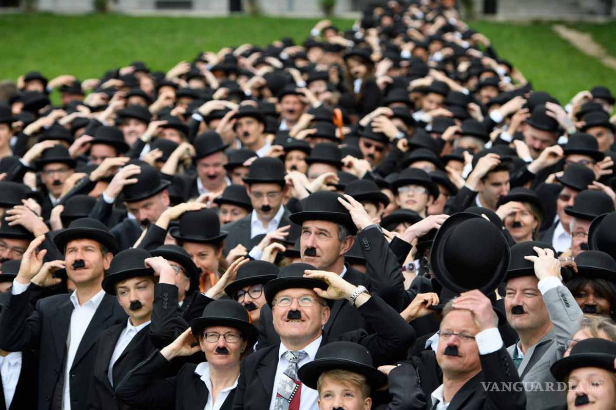 662 personas se visten de Charlot