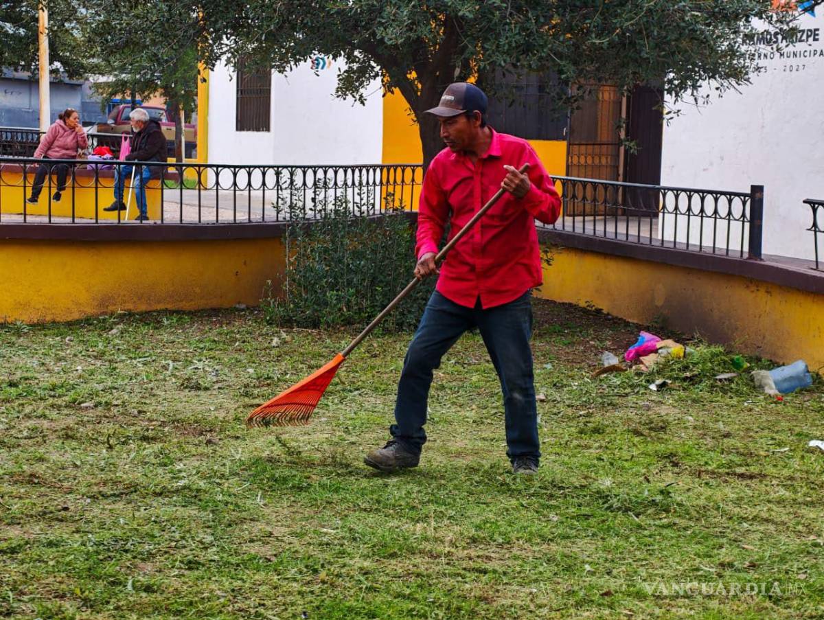 $!Las labores incluyeron deshierbe, retiro de maleza y recolección de residuos en las áreas verdes y andadores.