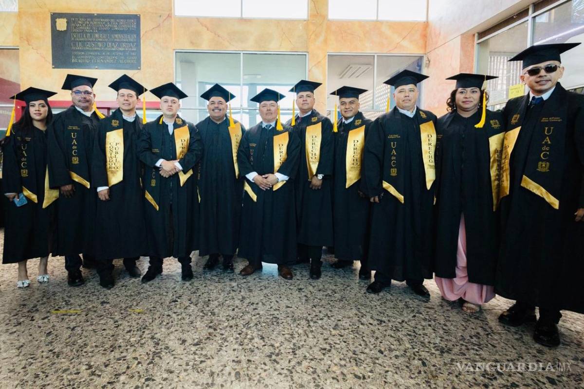 Agentes viales de Torreón culminan estudios universitarios y se profesionalizan