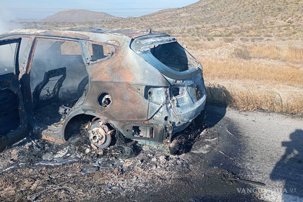 Pesadilla en la carretera: Sobreviven a incendio sobre la Saltillo-Monclova