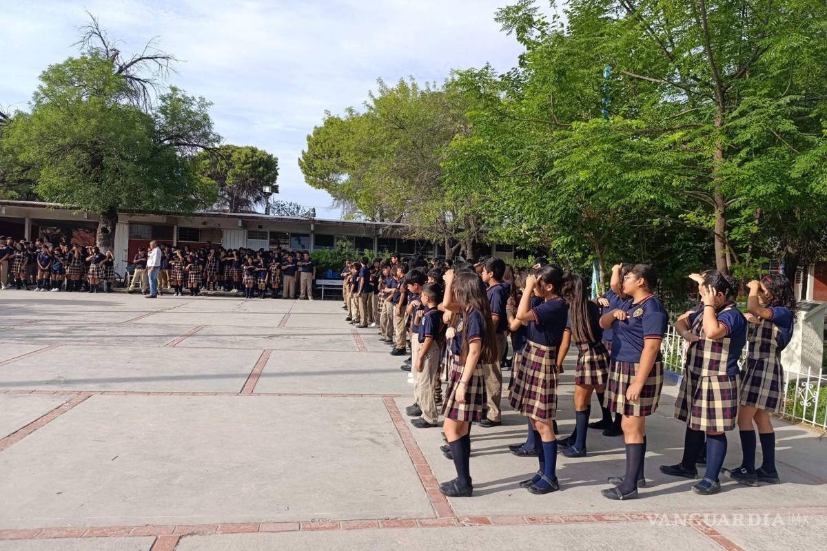 Suspenden a cuatro alumnas en Monclova por fumar mariguana dentro de secundaria