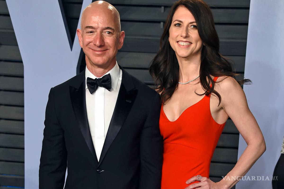 Jeff Bezos divide sus acciones de Amazon tras su divorcio