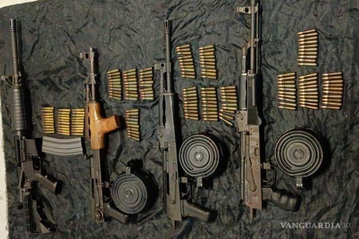 Capturan en Nuevo León a grupo criminal con armas de uso exclusivo del Ejército y drogas
