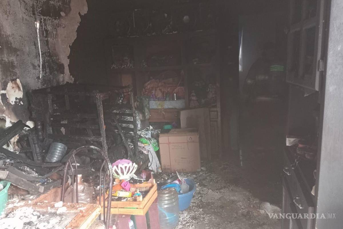 Incendio consume casa en Ramos Arizpe