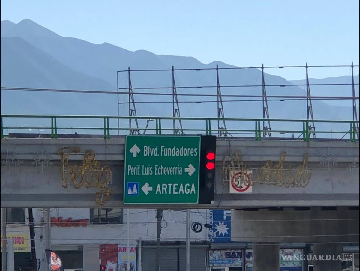 $!Imagen captada por transeúntes del bulevar Eulalio Gutiérrez.