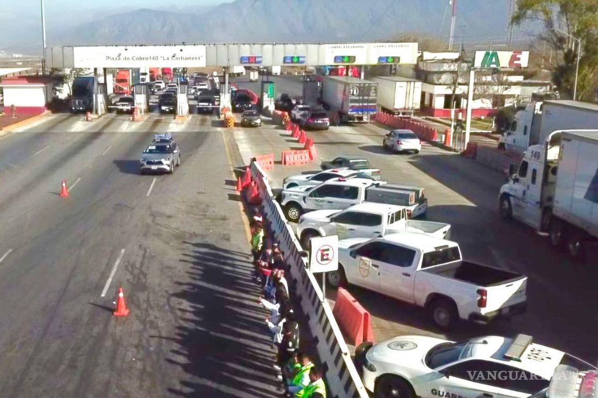 $!Miles de paisanos decidieron, este año, regresar al País por la frontera de Coahuila.