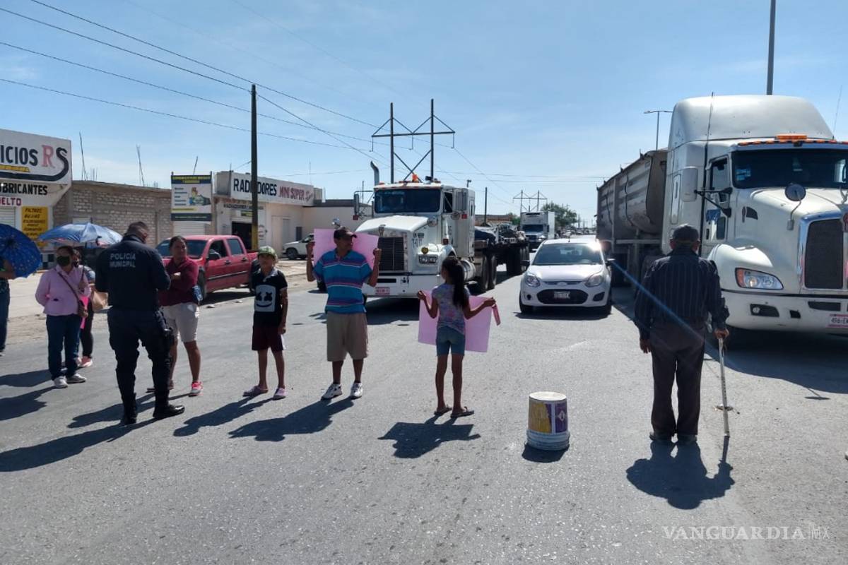 Se manifiestan por falta de agua en Torreón