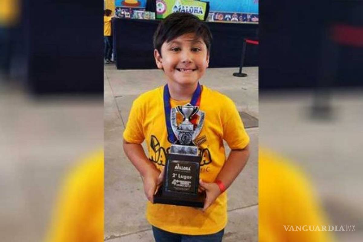 ¡Niño genio resuelve 70 problemas en 3 minutos!