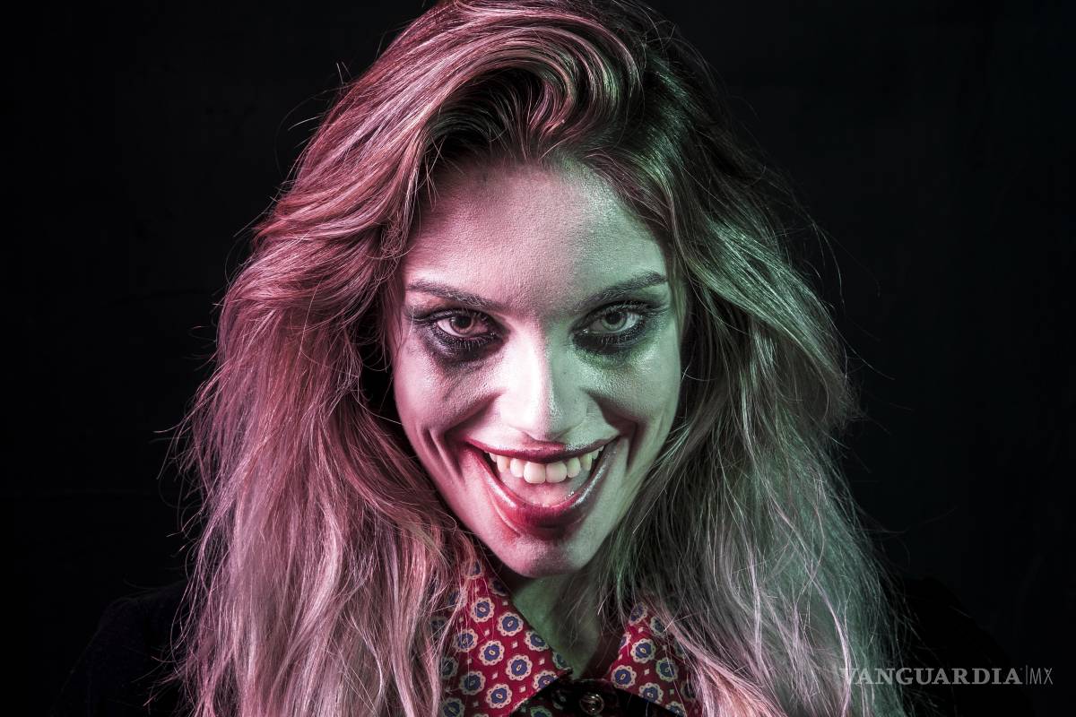 $!Algunos miedos se presentan con “una sonrisa torcida”, como la de una persona quien conocemos y nos resulta familiar y que un día nos sonríe de una manera aterradora e inquietante, según Nuria Díaz