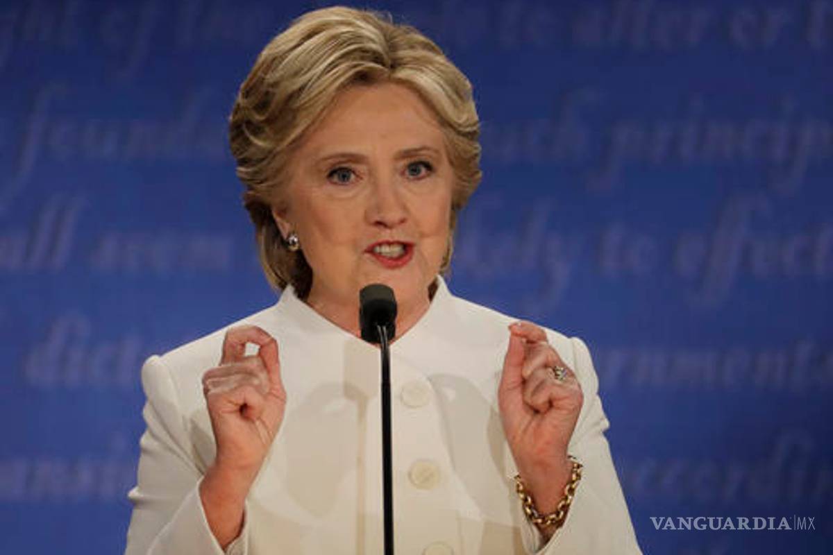 Clinton acusó a Trump de contratar a inmigrantes que están ilegalmente en el país