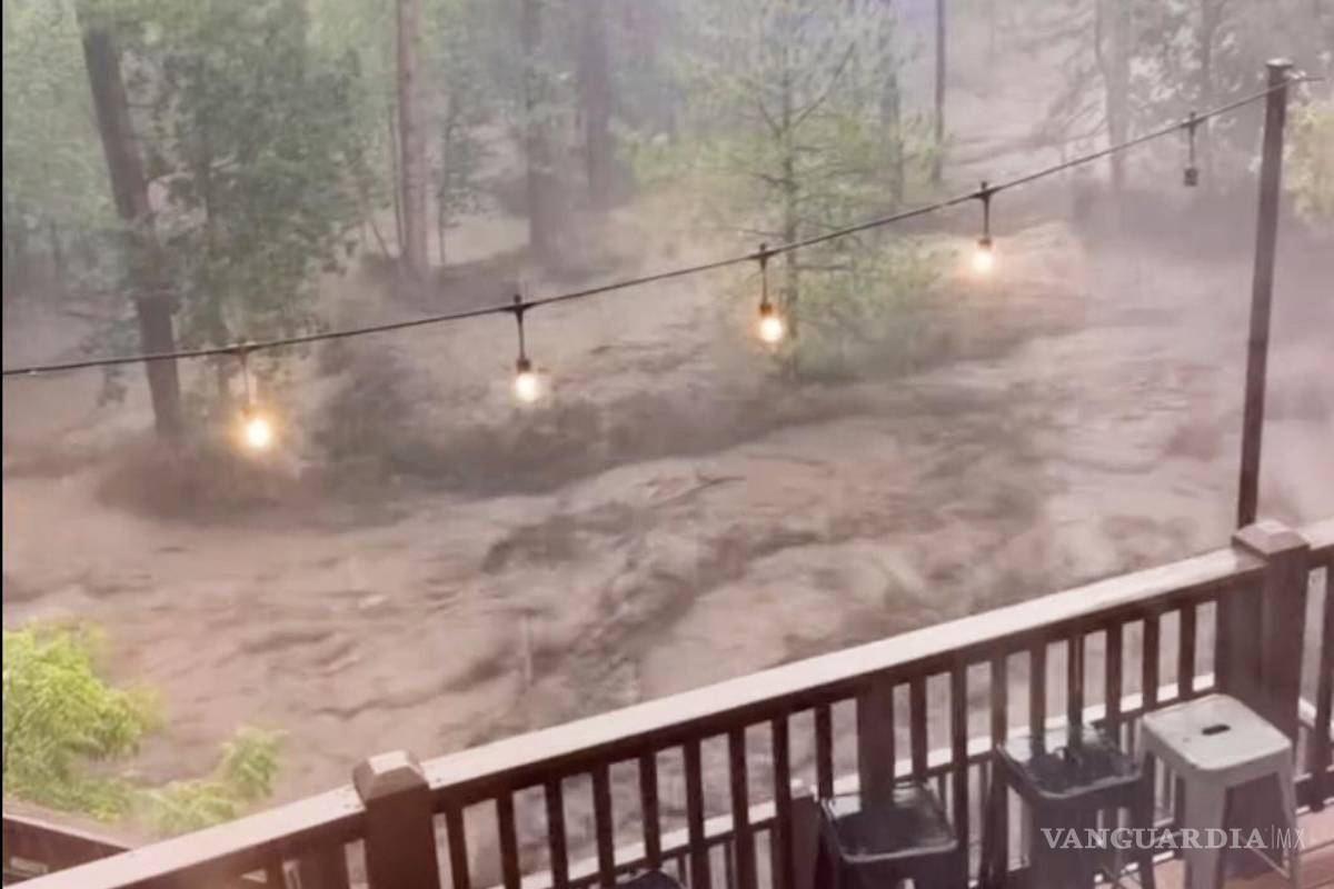 $!Azota tragedia ahora en Nuevo México: inundación arrastra casas y deja 3 muertos