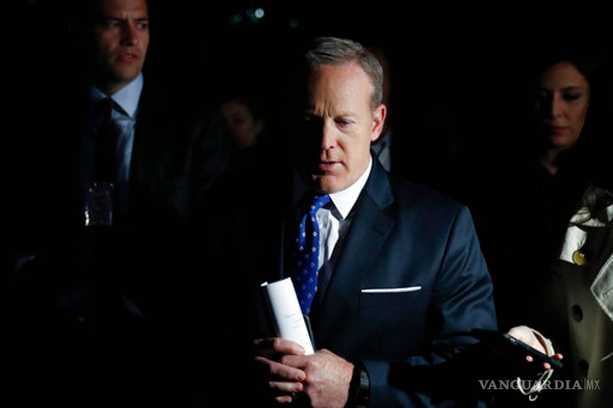 Fiscal de trama rusa interrogó al exdirector del FBI James Comey, según NYT