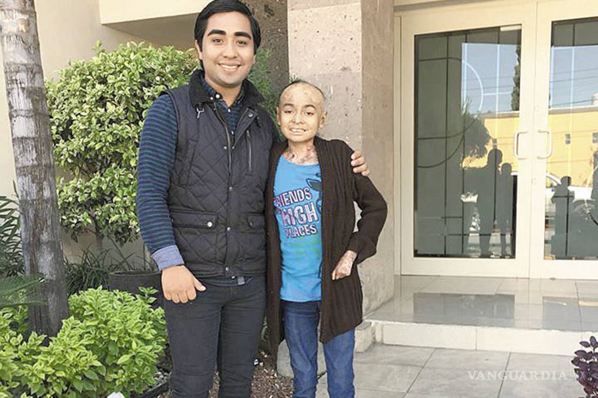 Con piel y alas de mariposa