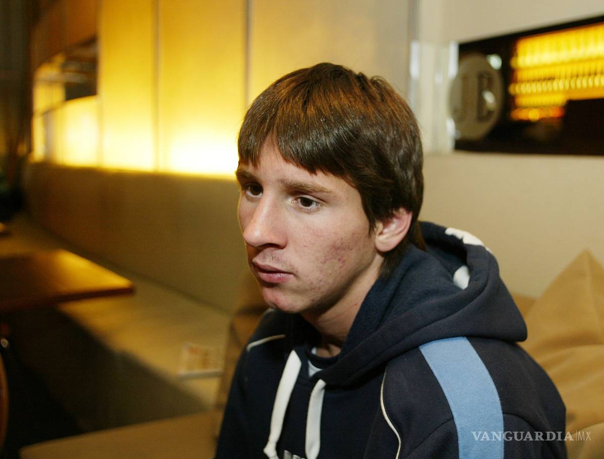 $!Messi se 'come años' con su cambio de look