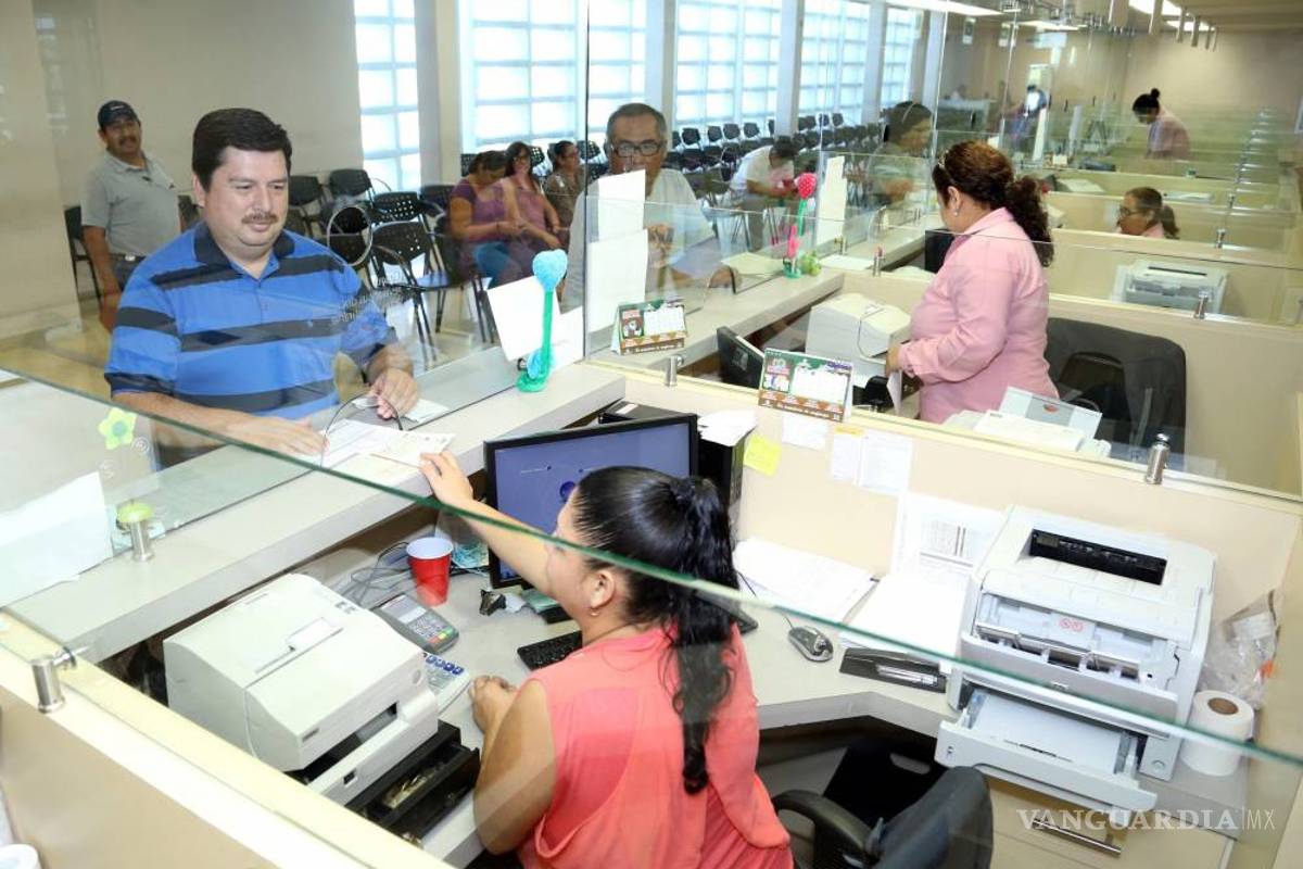 Suspensión de labores del gobierno con goce de sueldo se va hasta agosto